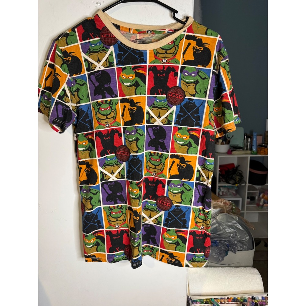 Nickelodeon Teenage Mutant Ninja Turtles All Over Print T-Shirt Mens Small TMNT